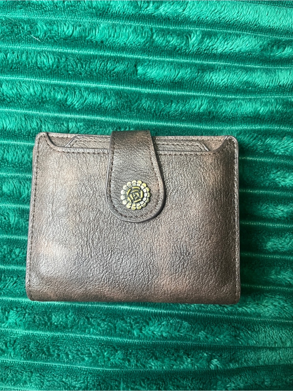 Cluci Vegan Leather Tri-fold Wallet